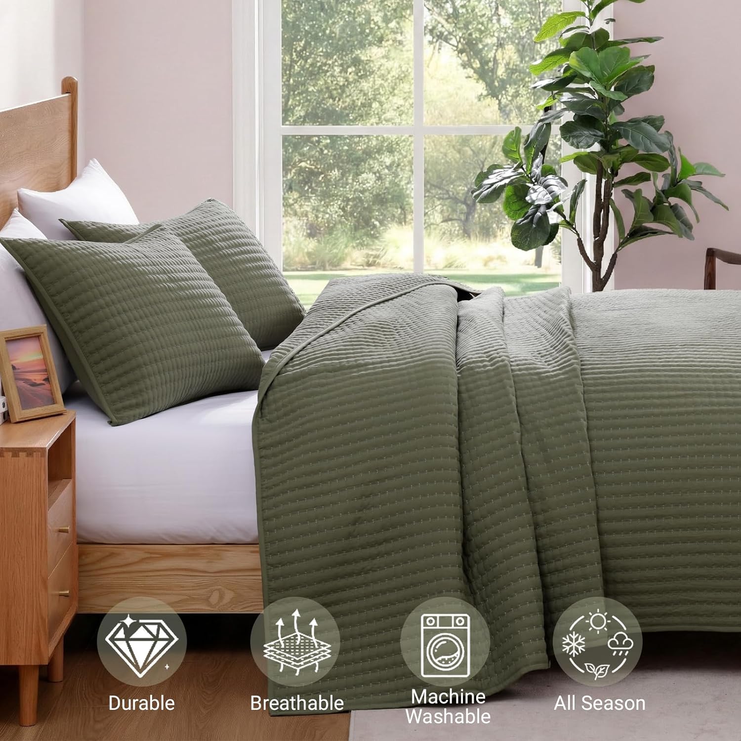 Queen Quilt-3 Pieces Lightweight Bedspreads Olive Green Queen Size Quilt Bedding Set for All Seasons, Soft Summer Coverlet with 2 Pillow Shams Suitable for Bed & Couch