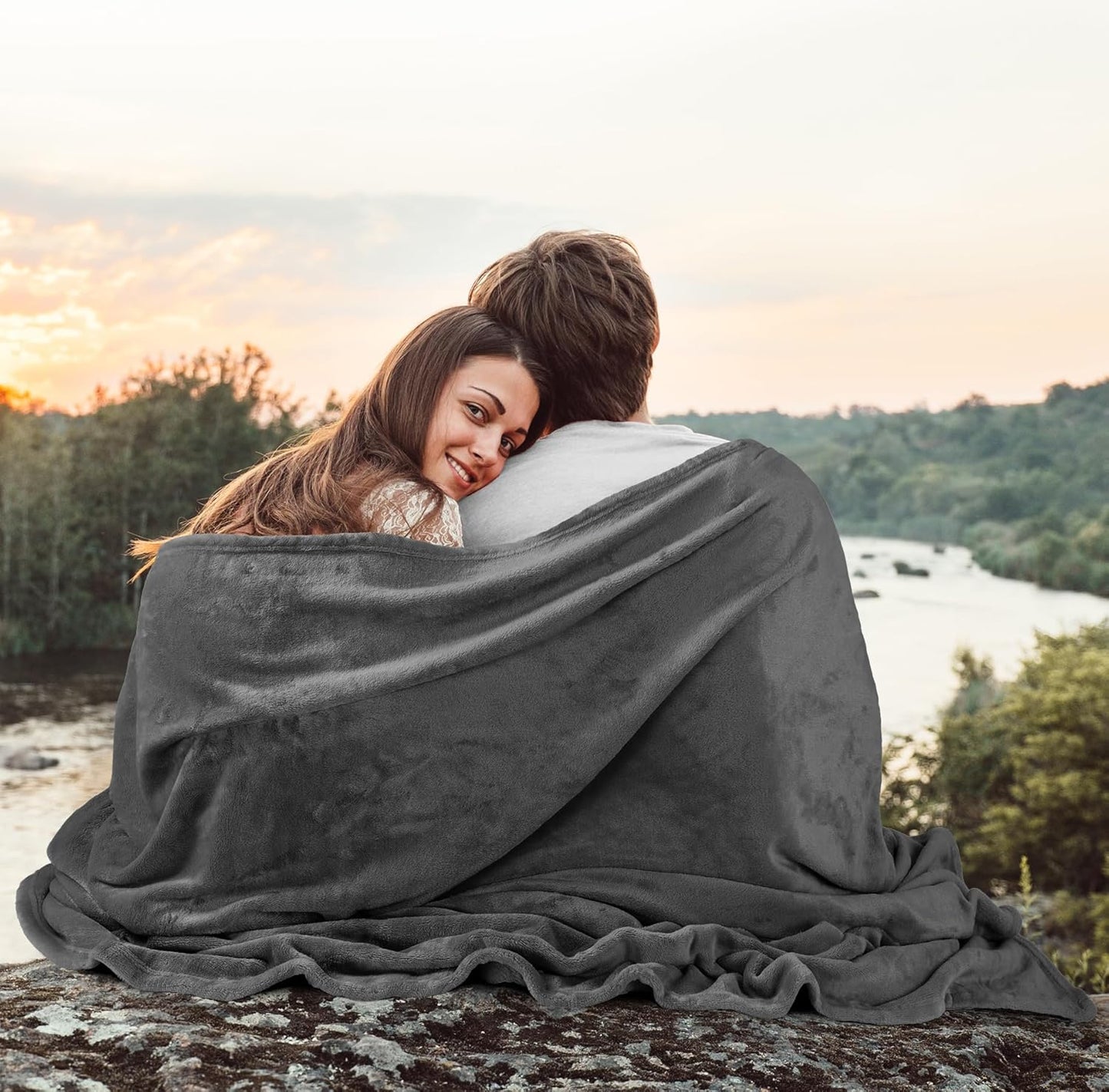 Bedding Fleece Blanket Queen Size Grey (90x90 Inches) Ultra Soft Warm Lightweight Microfiber Breathable Anti-Static Cozy Bed Blanket, All-Season Home Decor Gift for Men & Women