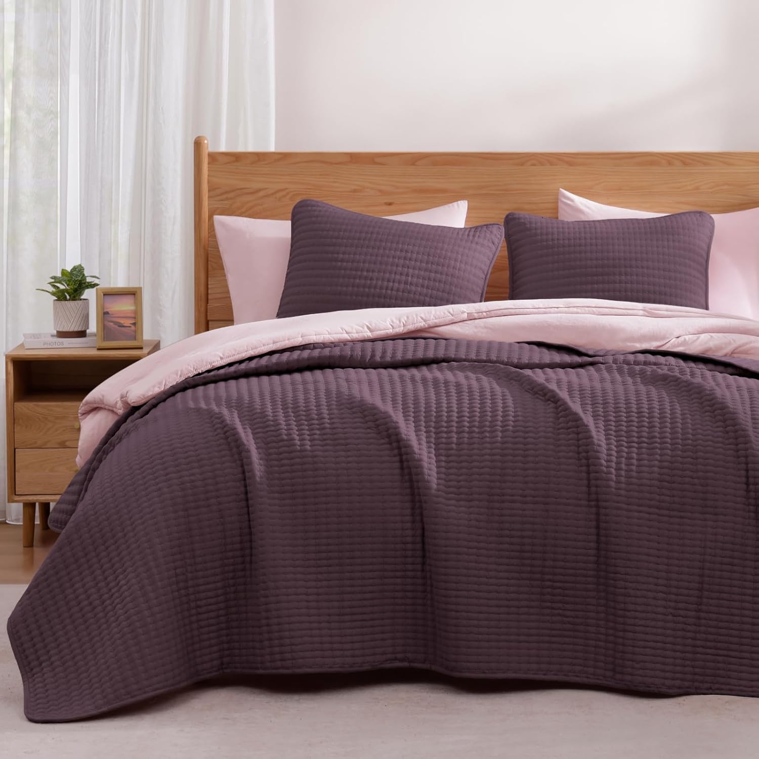 Queen Quilt-3 Pieces Lightweight Bedspreads Olive Green Queen Size Quilt Bedding Set for All Seasons, Soft Summer Coverlet with 2 Pillow Shams Suitable for Bed & Couch