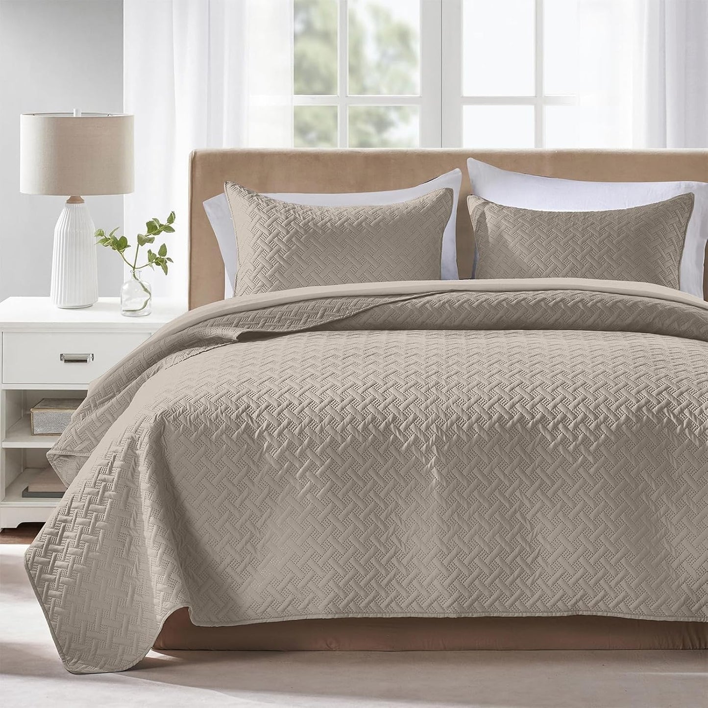 Quilts Queen Size - Ultra Soft Navy Blue Quilt Lightweight Microfiber Bedspreads, Classic Basket Weave Pattern Bedspread Bed Coverlet 3 Pieces for All-Season (1 Quilt, 2 Pillow Shams) | Breathable material, Easy care