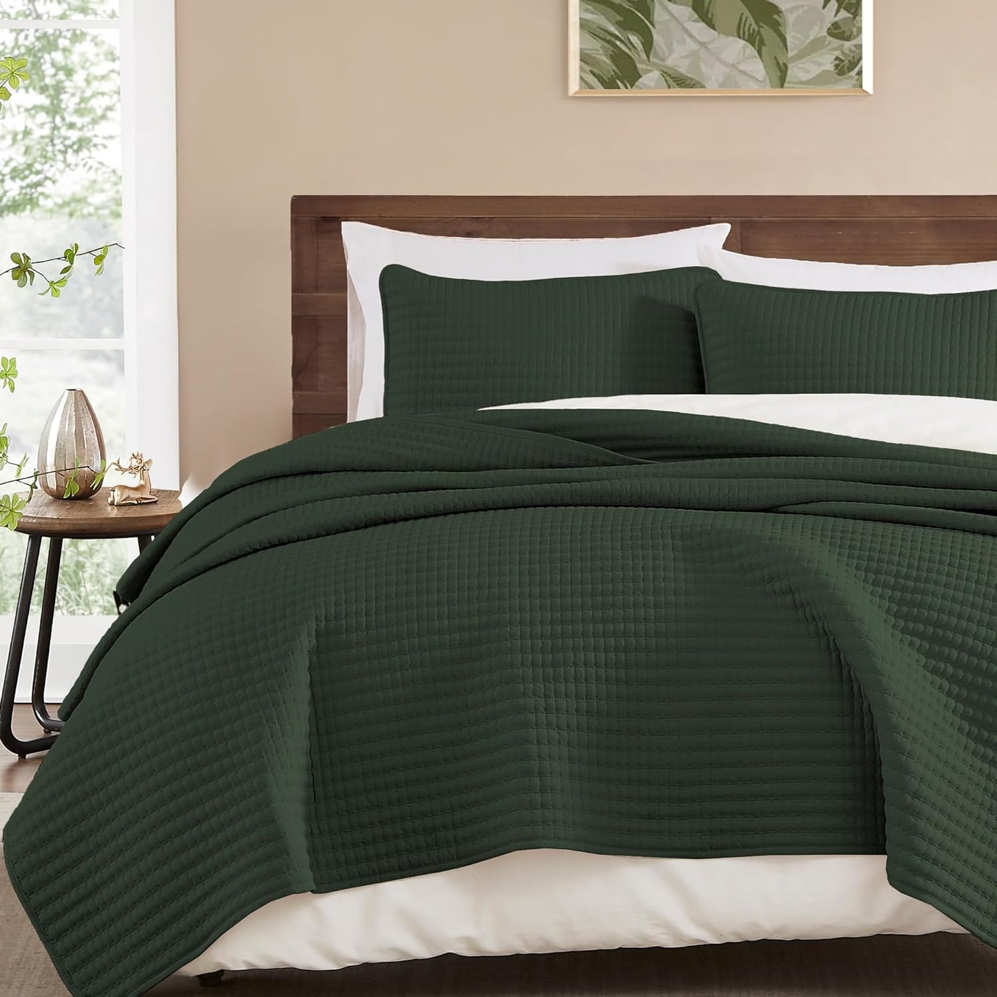 Queen Quilt-3 Pieces Lightweight Bedspreads Olive Green Queen Size Quilt Bedding Set for All Seasons, Soft Summer Coverlet with 2 Pillow Shams Suitable for Bed & Couch