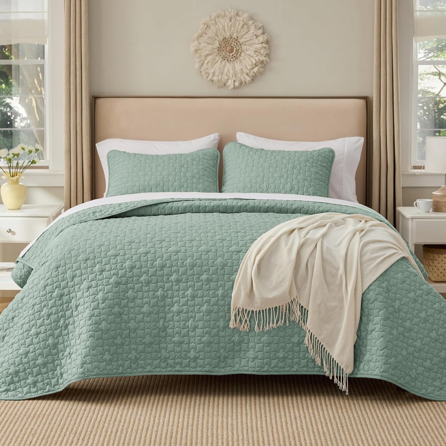Quilts Queen Size - Grey Bedspreads Queen Size with Basket Weave Pattern, Soft Quilt Bedding Set, Lightweight Comforter Set Coverlet for All Seasons with 2 Pillow Shams (90" x 96") | Skin-Friendly Soft, All-Season Comfort, Breathable